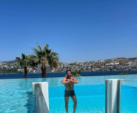 Acrylic Pool Wall - Cape Bodrum Hotel - References - 2