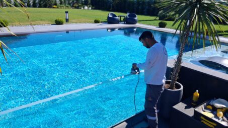 Private Villa Side Swimming Pool Window At Istanbul - References - 4