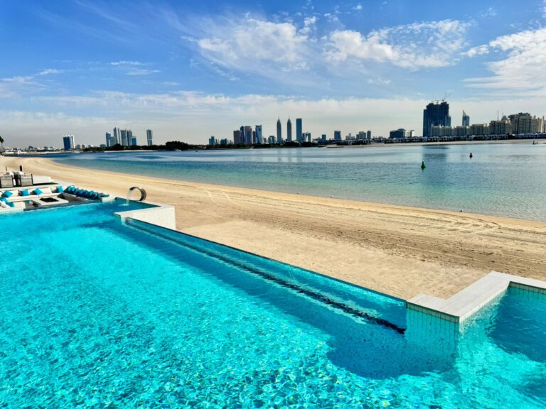 Dubai Villa Swimming Pool